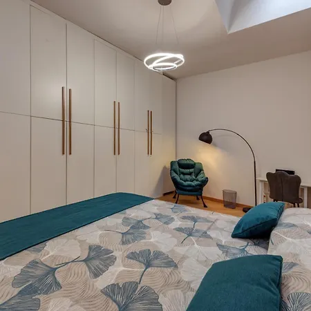 Isonzo Lakeside Apartment Lecco